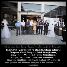 Zeugma�n�n G�lgesinde / Vahide U�ur 